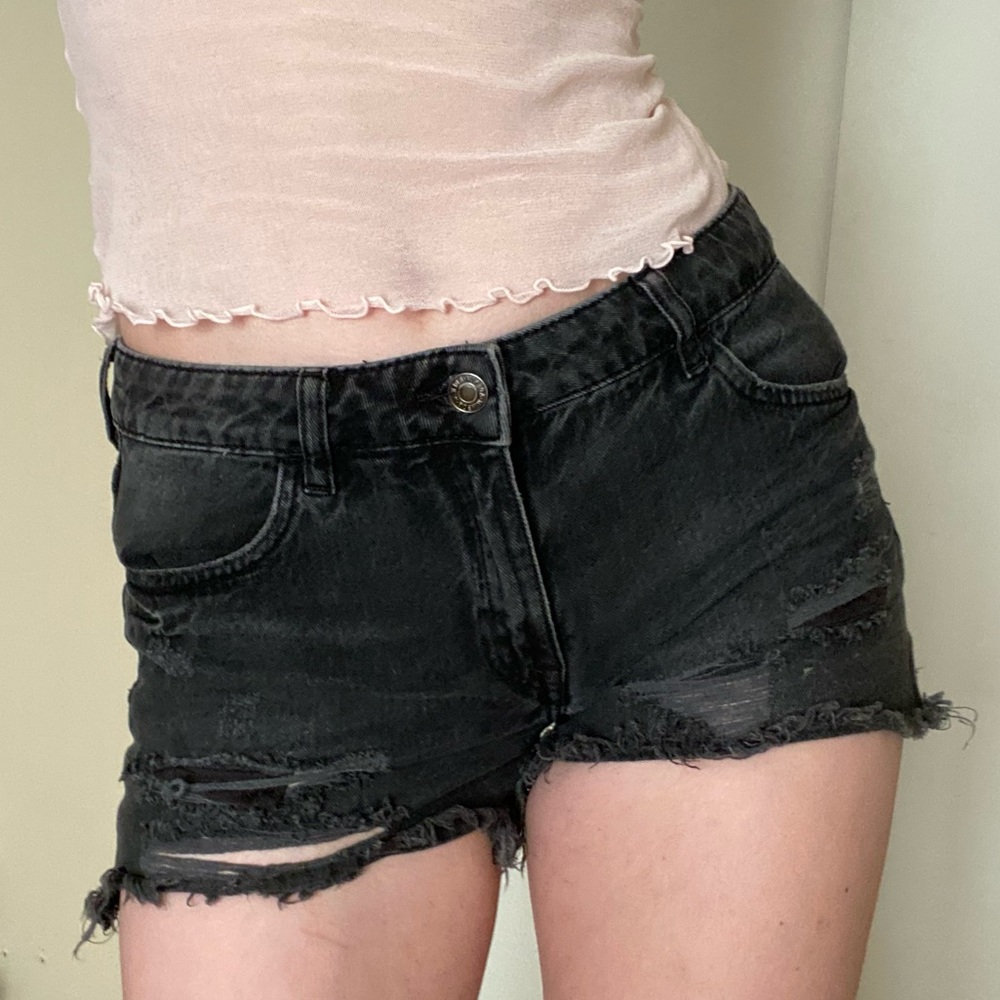 Shorts - Picture 3 of 4